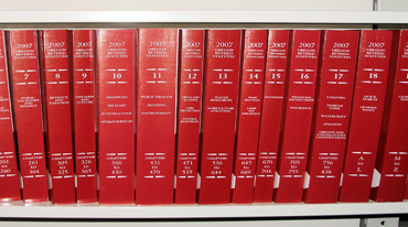 Image of Oregon revised statute books on a book shelf