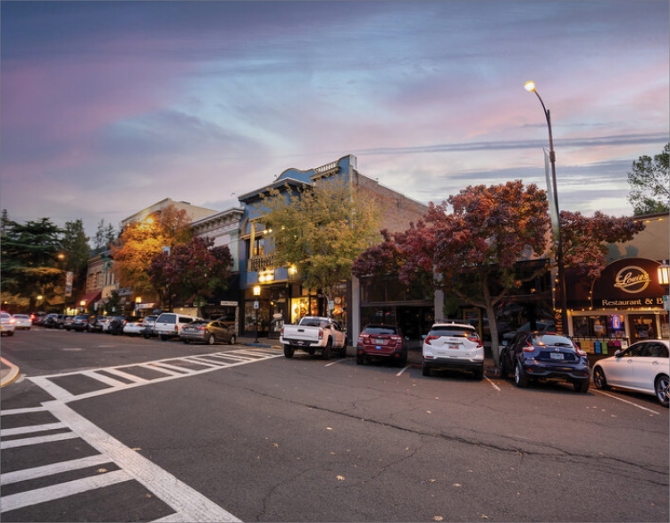 Ashland storefronts with diagonal street parking