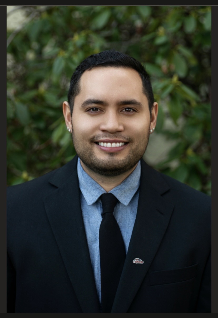 https://www-auth.oregon.gov/oac/PublishingImages/Mendoza%20Headshot.jpg