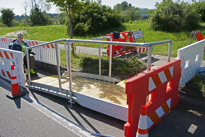 Image of a temporary pedestrian route with a wheelchair ramp