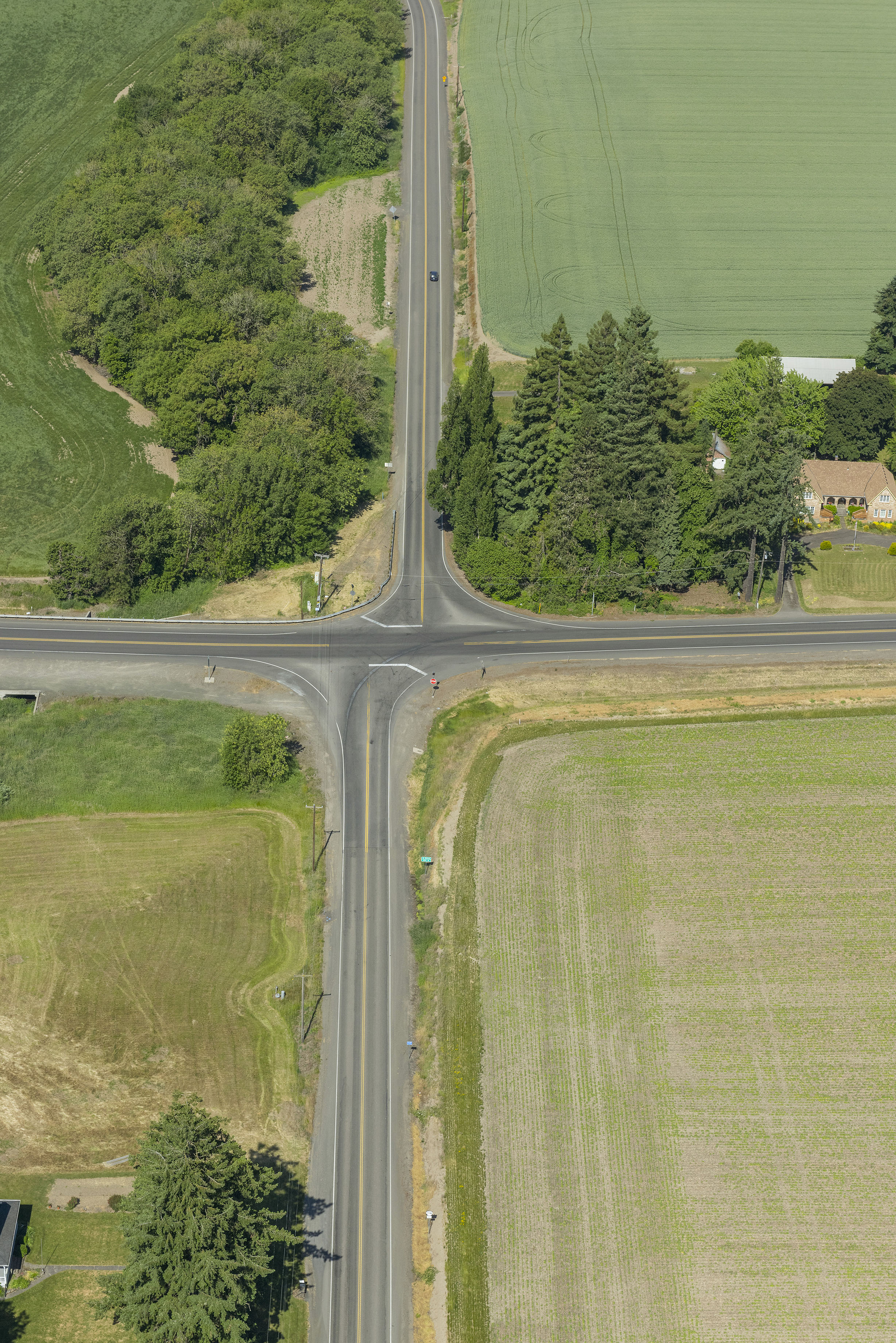 Aerial photo of the OR 99W and Bethel Road intersection