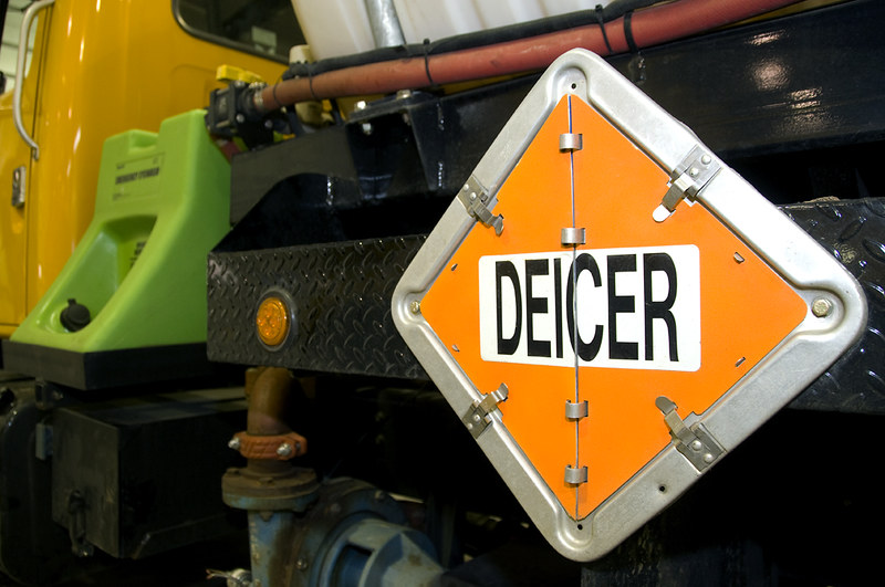Deicer sign