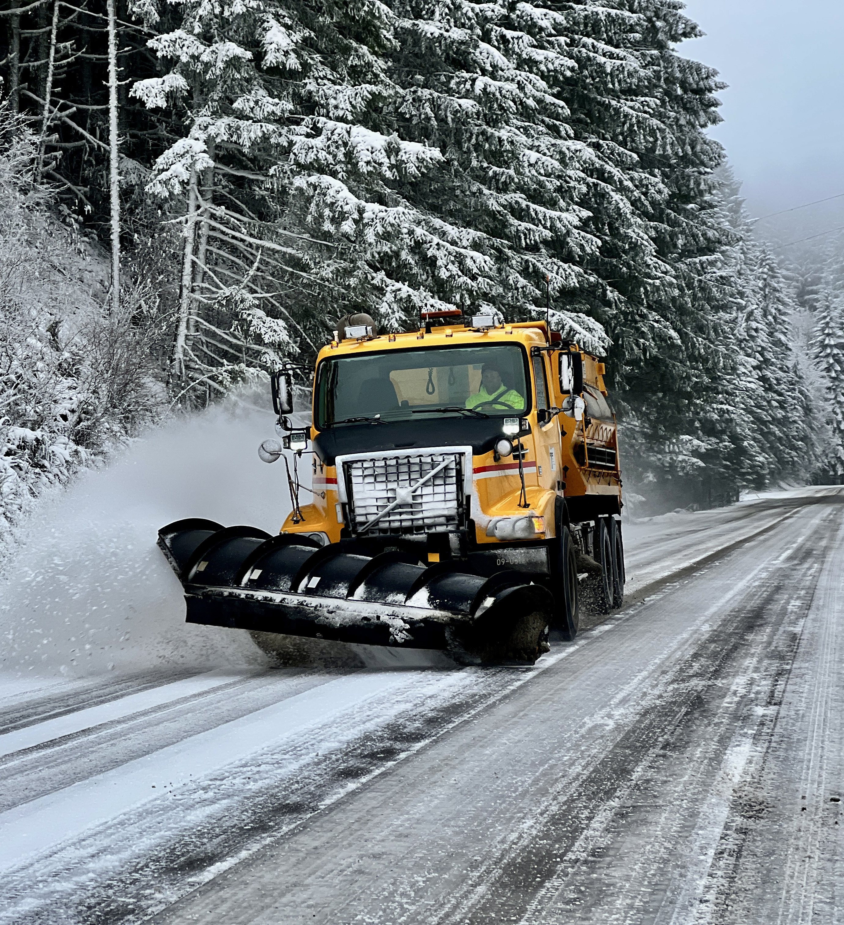 Snow plow on US 26