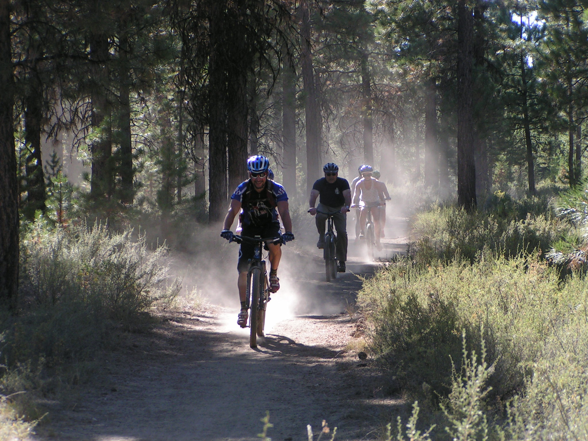 Lapine_Mountain biking (1).jpg