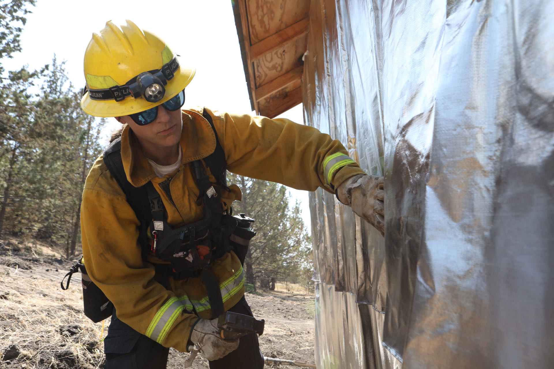 Brewer Fire structure protection preparation scene 5