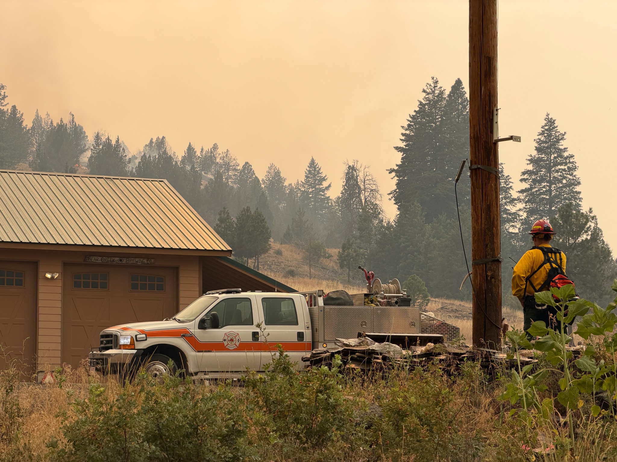 Rowe Creek wildfire operations scene 13