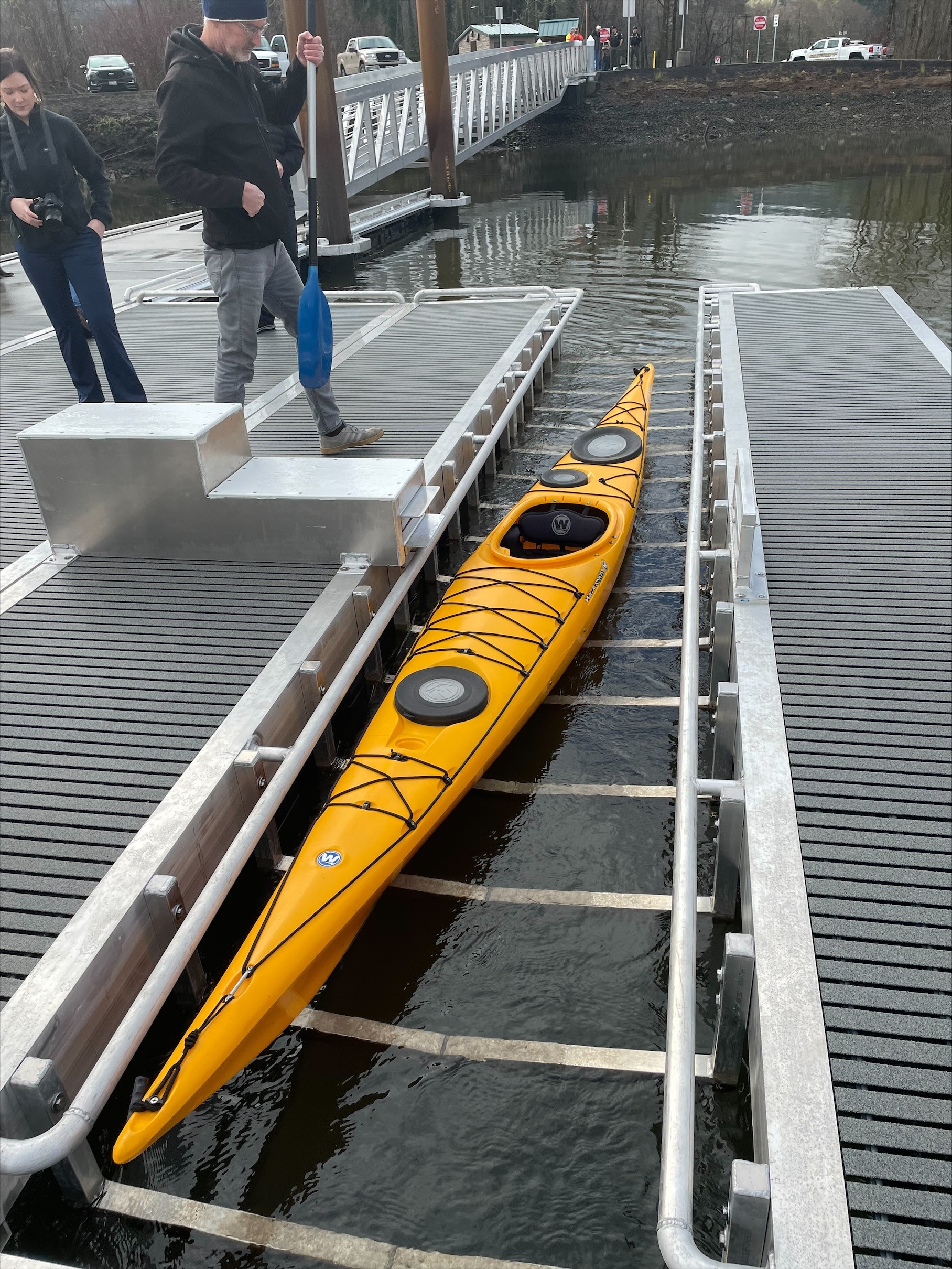 Transfer bench and low freeboard dock at Westport Park on the Columbia River